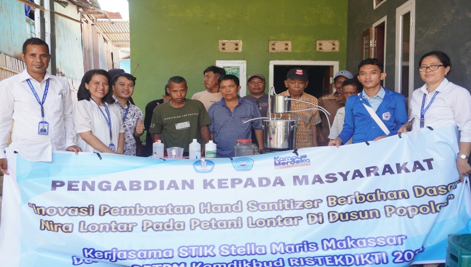 PENGMAS - Inovasi Pembuatan hand sanitizer berbahan dasar nira lontar pada petani lontar